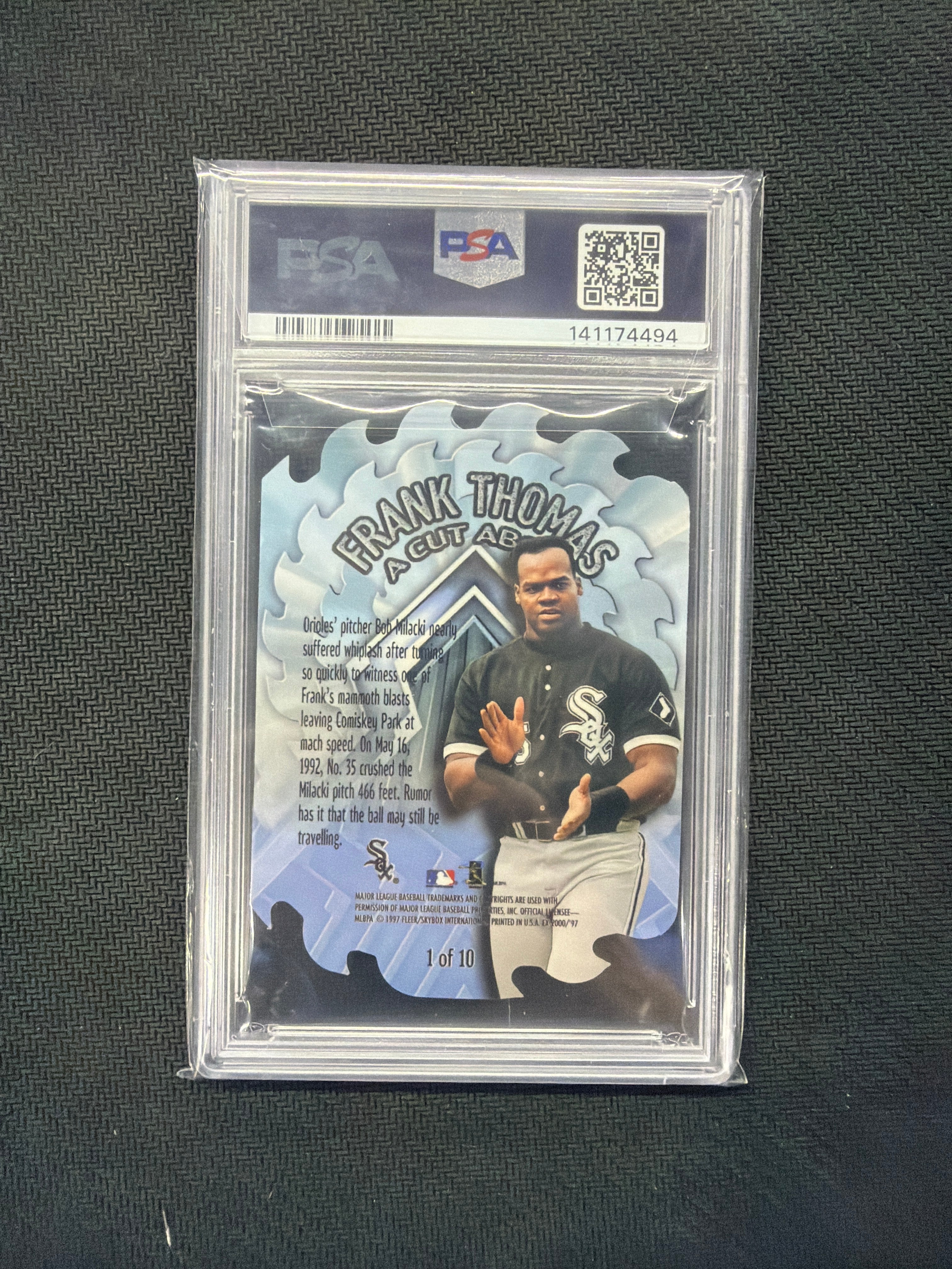 1997 Skybox E-X2000 Frank Thomas Cut Above PSA 8