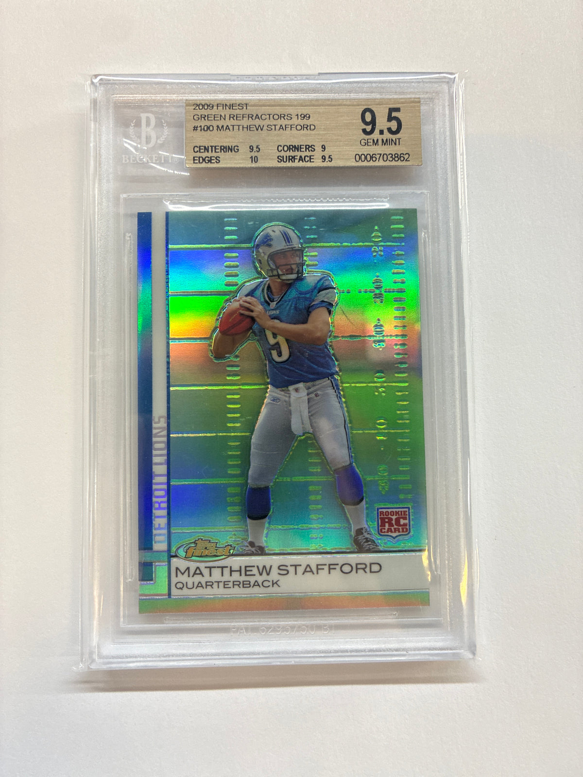 2009 Topps Finest Matthew Stafford Rookie Green Refractor /199 BGS 9.5 Lions