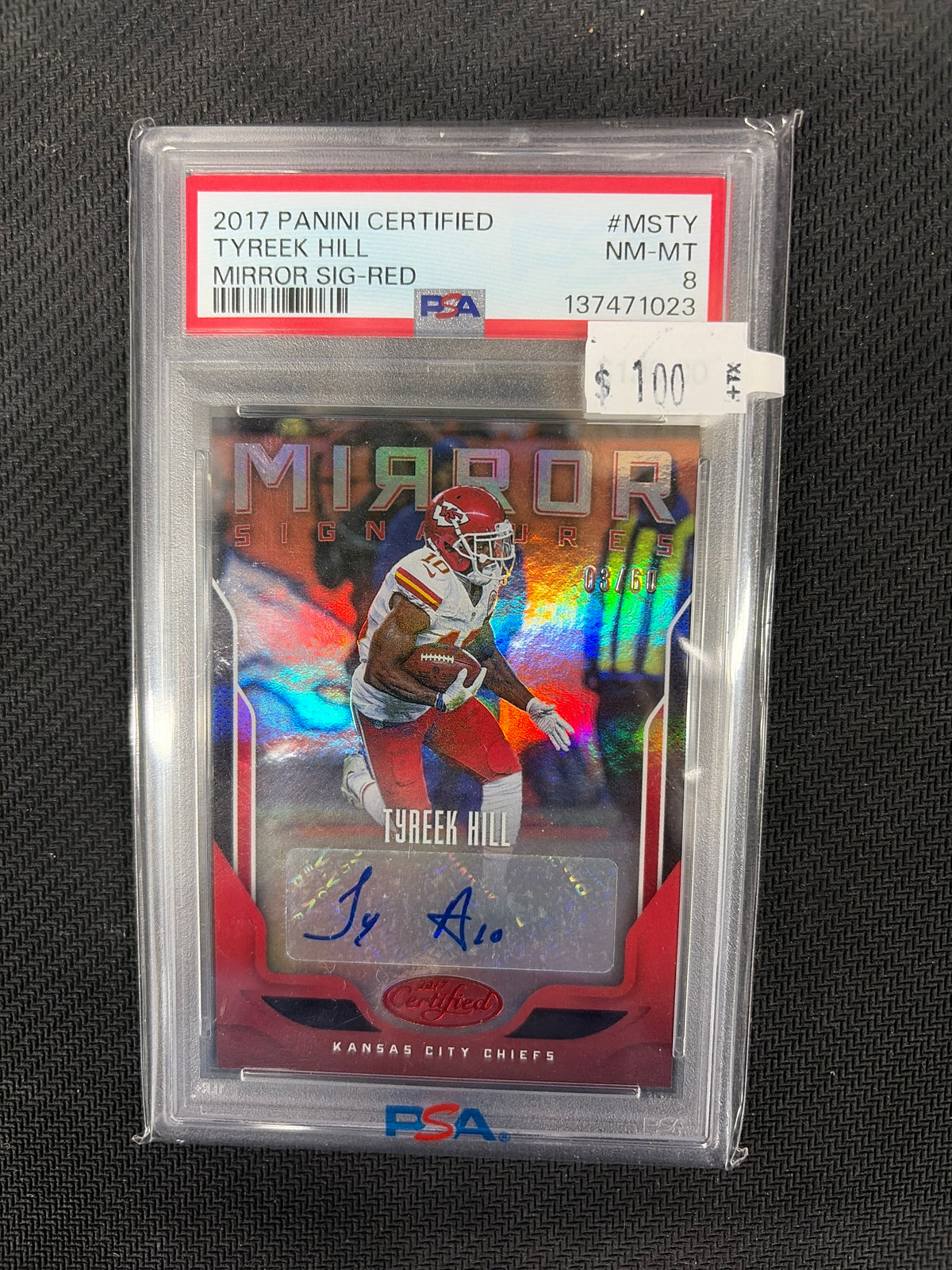2017 Panini Certified Tyreek Hill Red Auto /60 PSA 8