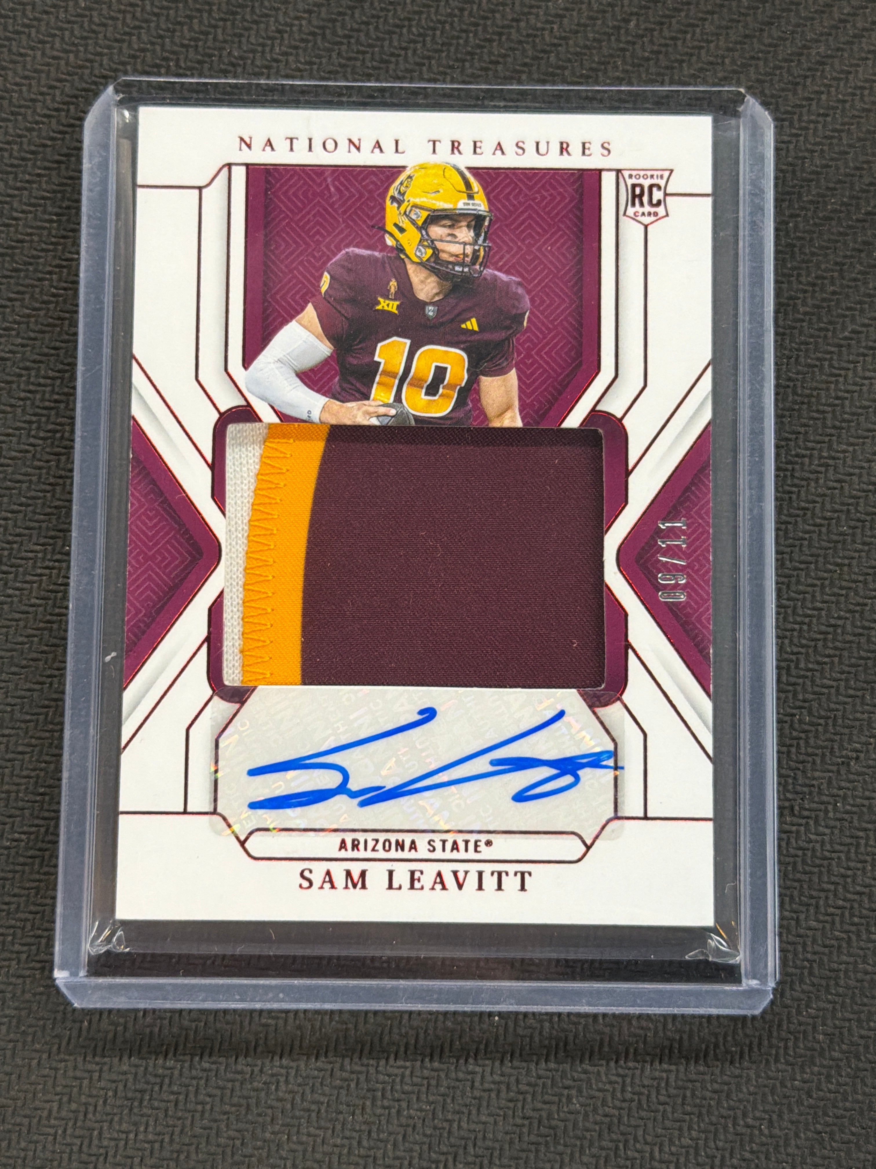 2025 Panini National Treasures Collegiate Sam Leavitt Patch Auto /11