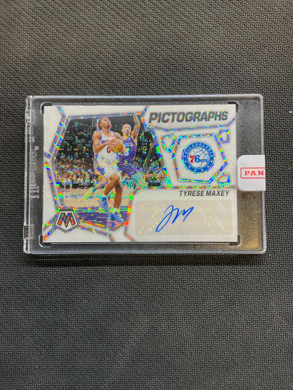 2023-24 Mosaic Tyrese Maxey Pictographs AUto /25 White 76ers