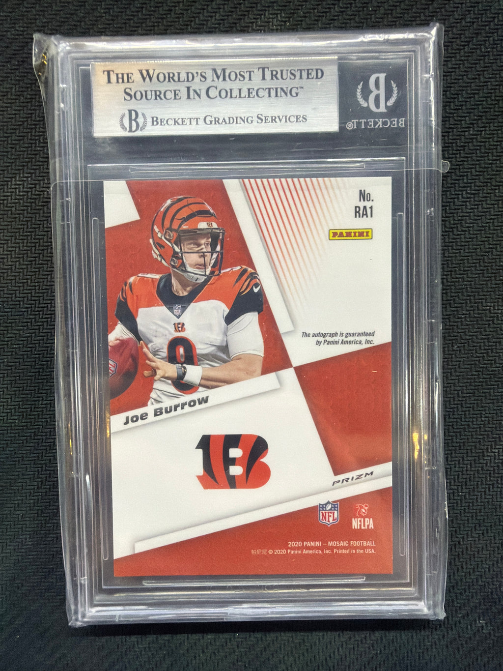 2020 Panini Mosaic Joe Burrow Rookie Auto BGS 9 Bengals
