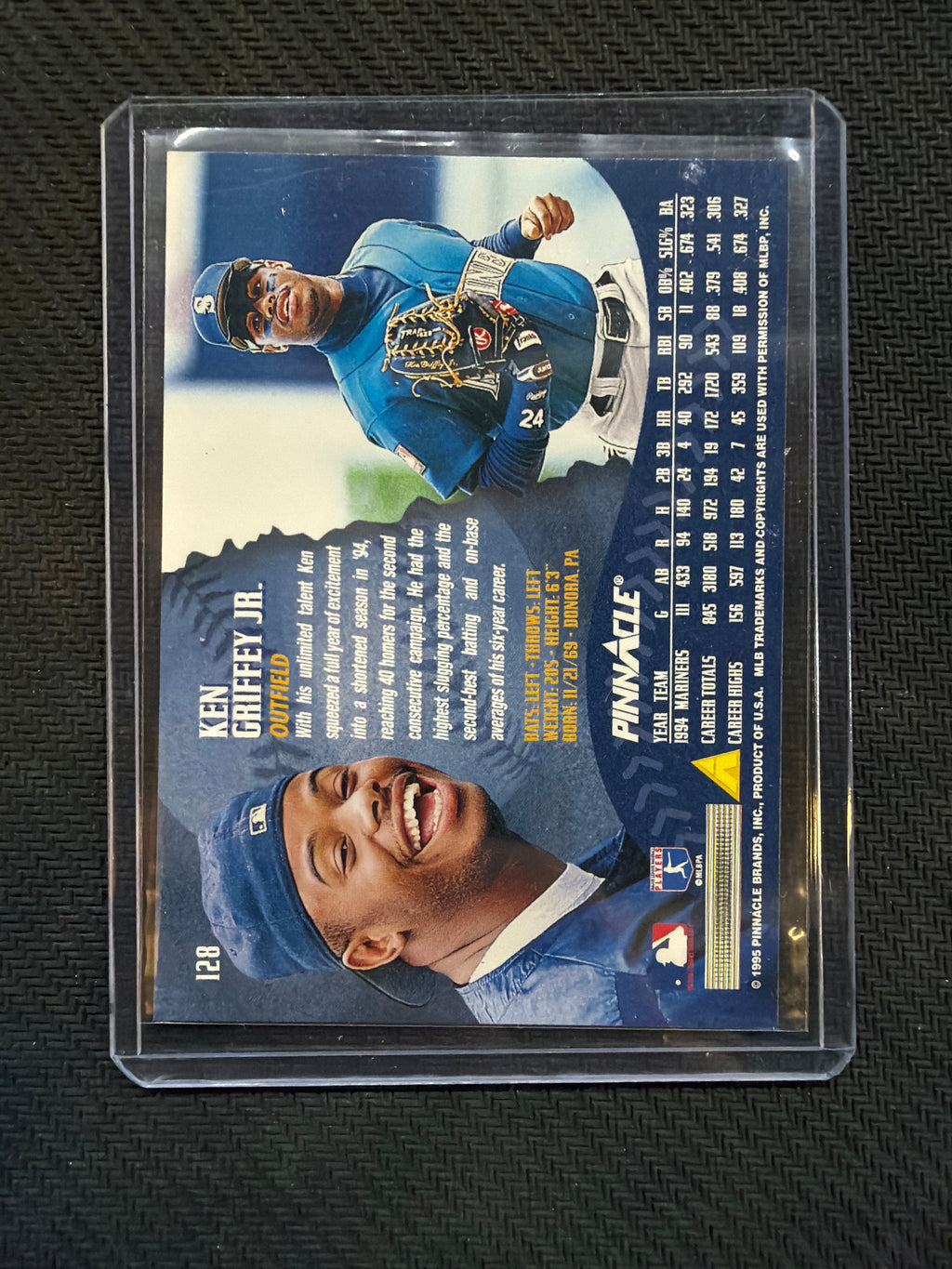 1995 Pinnacle Ken Griffey Jr Blowing Bubble Mariners