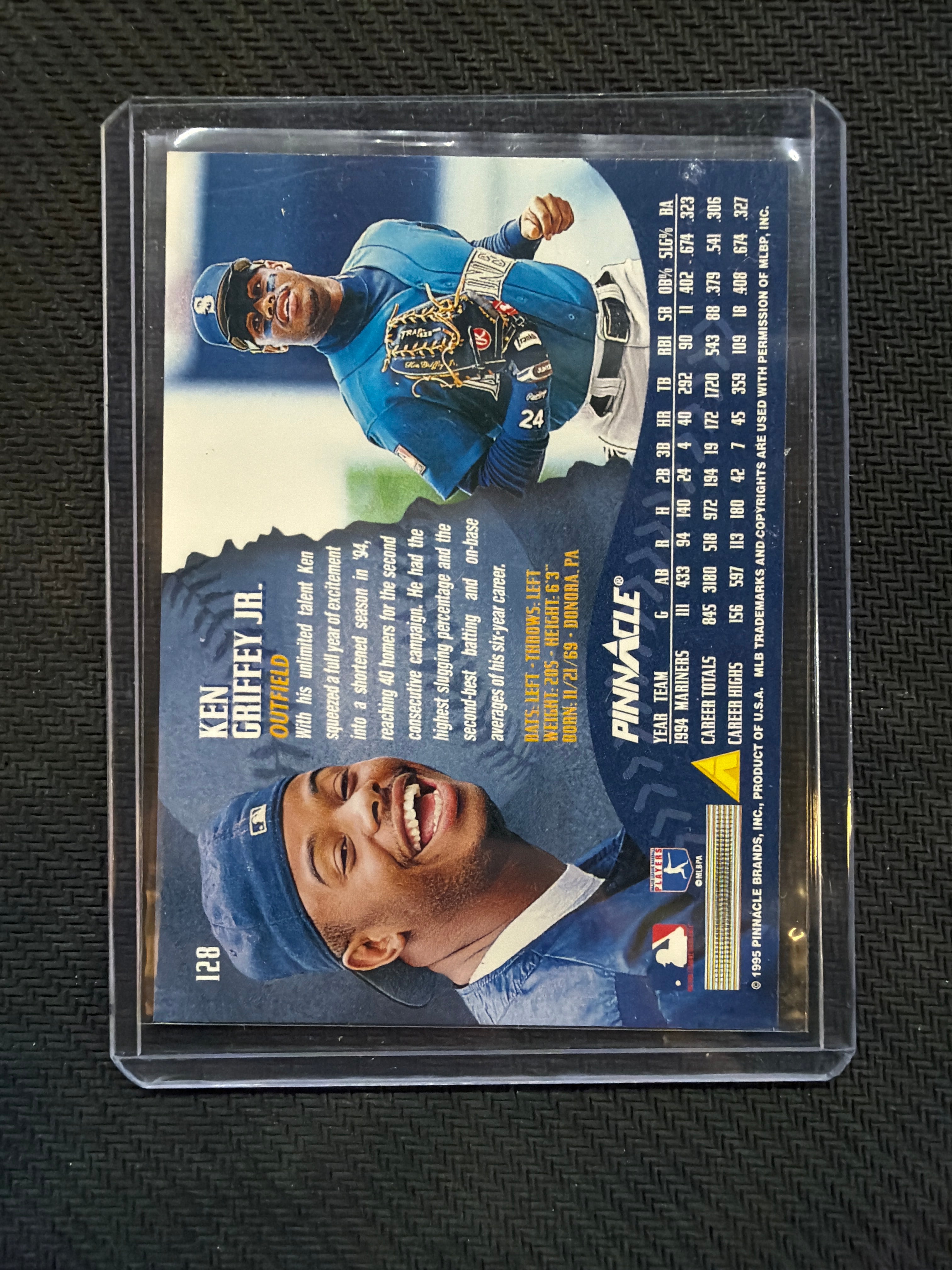 1995 Pinnacle Ken Griffey Jr Blowing Bubble Mariners
