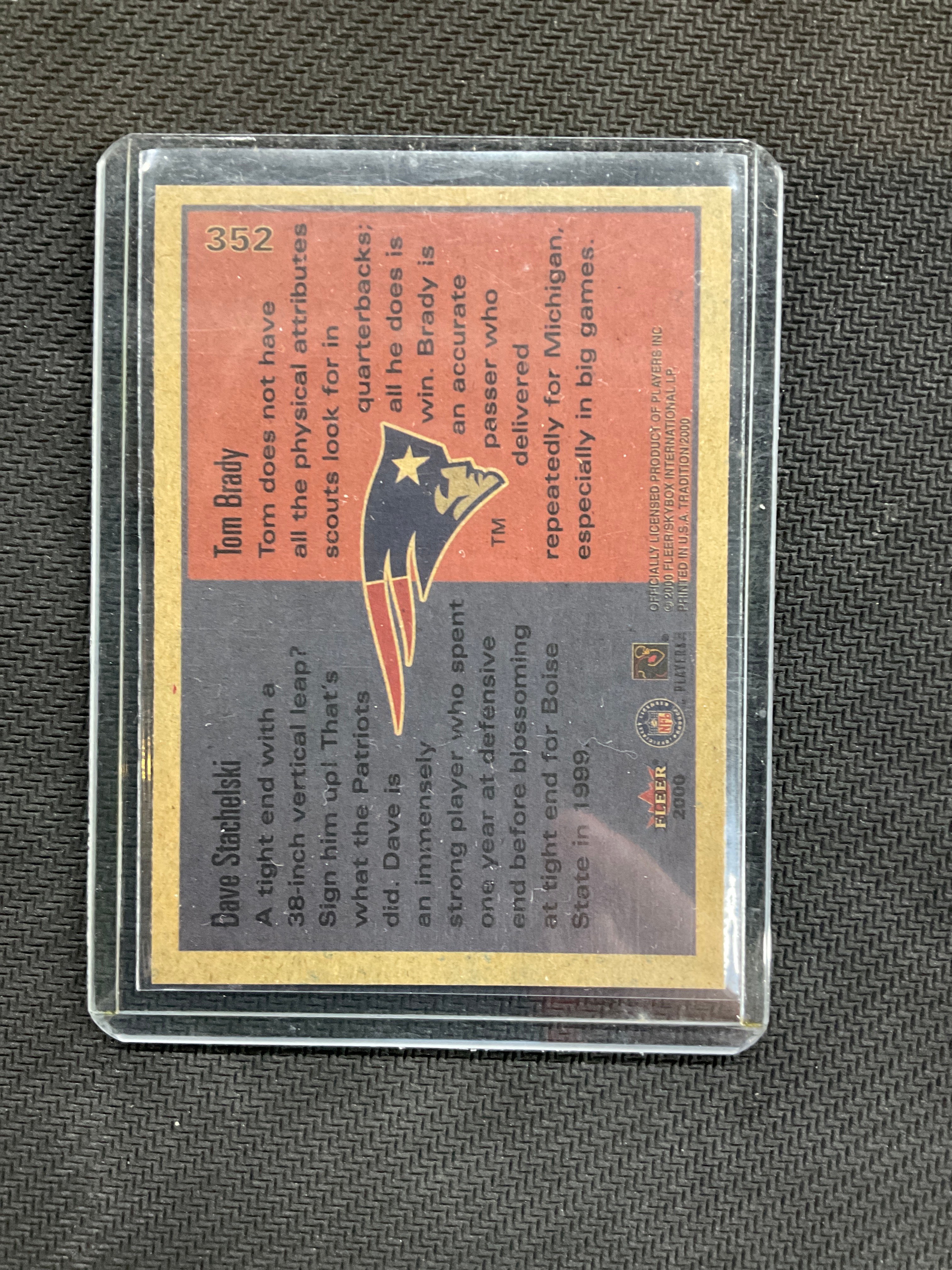 2000 Fleer Rookies to Watch Dave Stachelski / Tom Brady Patriots