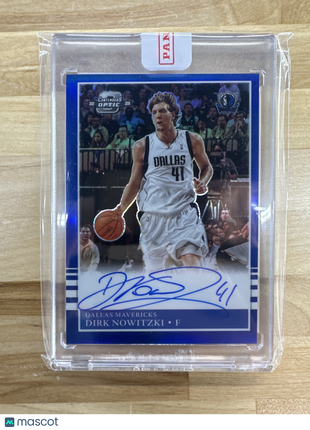 2022-23 Contenders Optic Dirk Nowitzki Blue Auto /25 Dallas