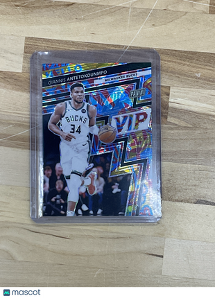 2025 National VIP Giannis Antetokounmpo VIP Hello Cracked Ice /45